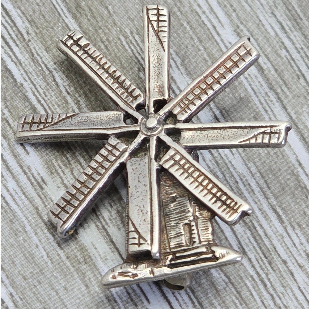 Vintage Sterling Silver Boyd's Wind Grist Mill 1810 Windmill Brooch Pin Pendant‎